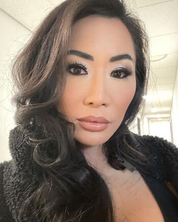 Full leaked Gail kim private photo