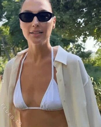 Full leaked Gal gadot private photo