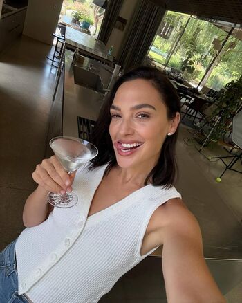 Full leaked Gal gadot page private photo