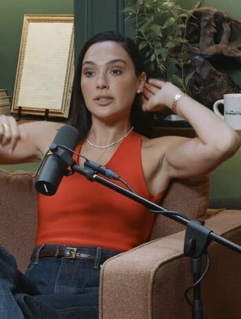 Full leaked Gal gadot private photo