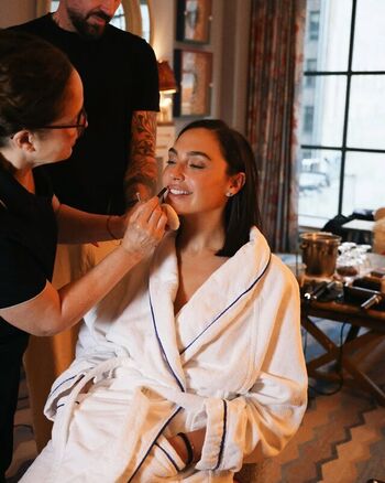 Full leaked Gal gadot private photo