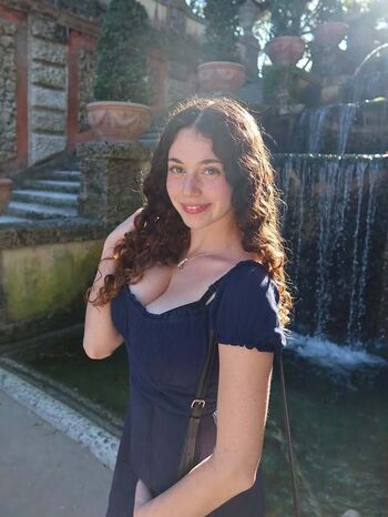 Full leaked Gal gool page private photo