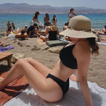 Full leaked Gal gool private photo