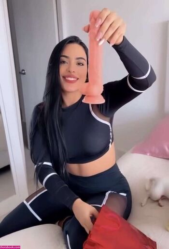 Full leaked Gemela abello private photo