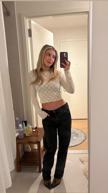 Full leaked Genevieve hannelius private photo