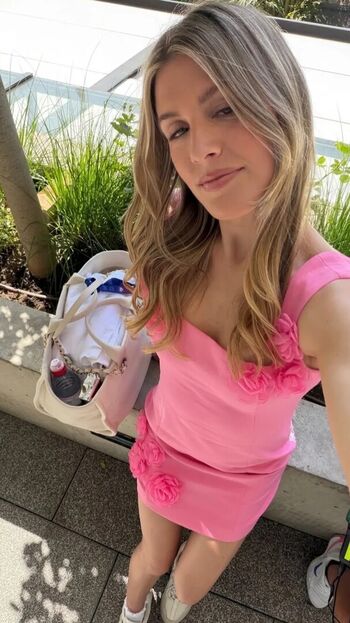 Full leaked Genie bouchard private photo