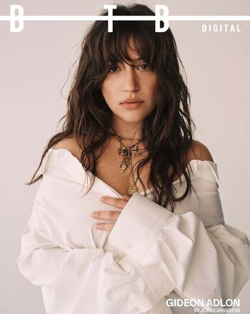 Full leaked Gideon adlon private photo