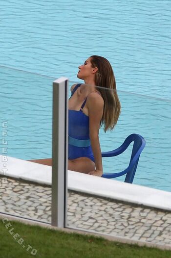 Full leaked Gisele bundchen private photo