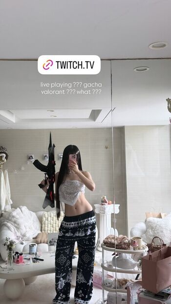 Full leaked Glihttr private photo