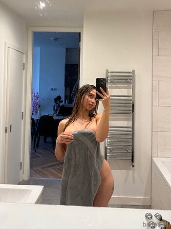 Full leaked Godess private photo