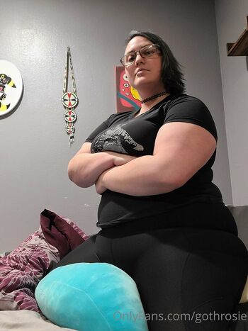 Full leaked Gothrosie private photo