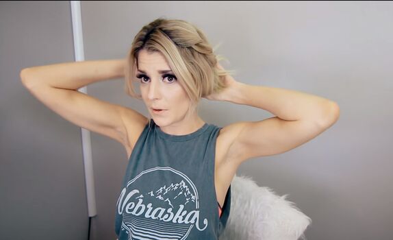 Grace Helbig