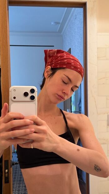 Full leaked Gracie abrams page private photo