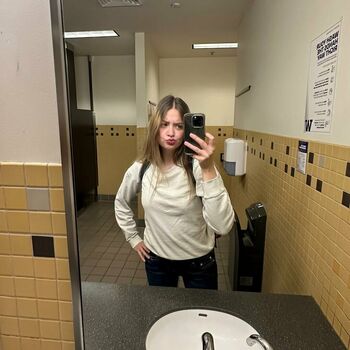 Full leaked Green mama private photo