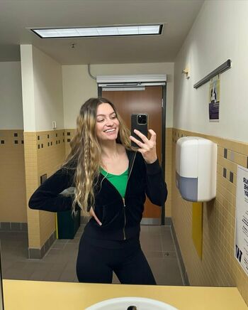 Full leaked Green mama private photo