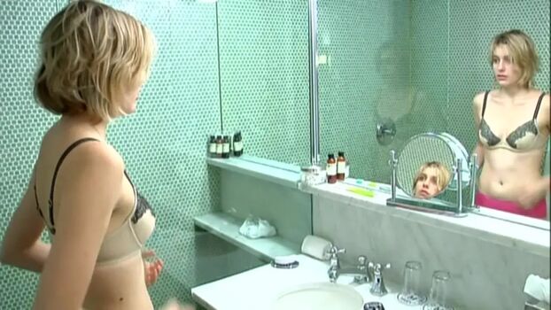 Full leaked Greta gerwig private photo