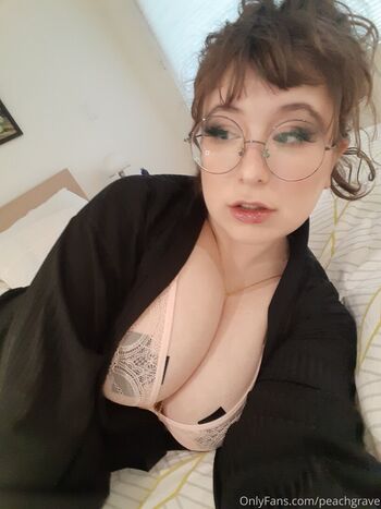Full leaked Grraves private photo