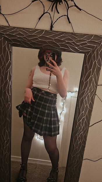 Full leaked Guttzz private photo