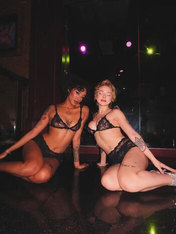 Full leaked Gwenthedancer private photo