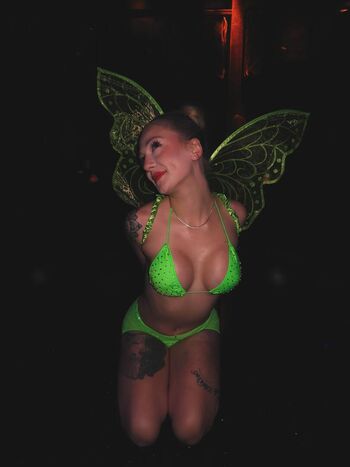 Full leaked Gwenthedancer private photo