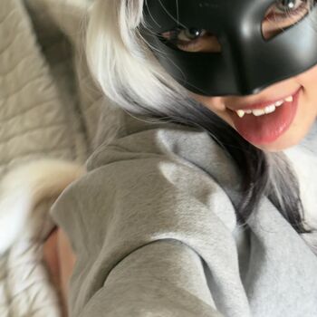 Full leaked Hll bunni page private photo