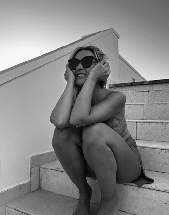 Full leaked Hadise private photo