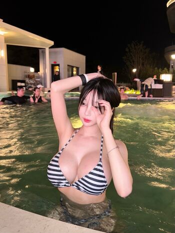 Full leaked Hahahazwoo private photo