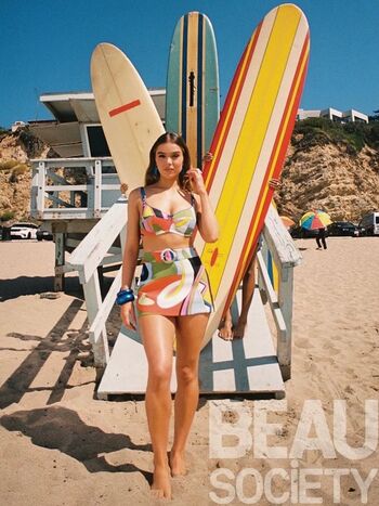 Full leaked Hailee steinfeld private photo