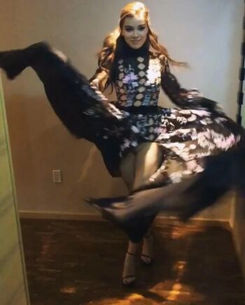 Full leaked Hailee steinfeld private photo