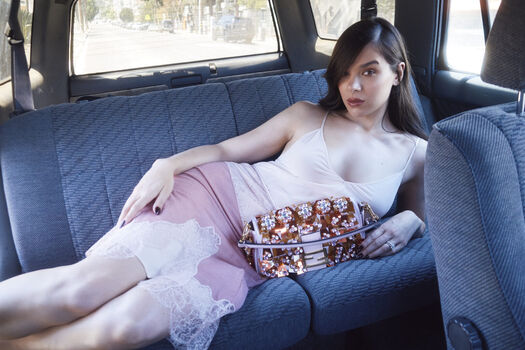 Hailee Steinfeld
