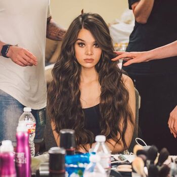 Full leaked Hailee steinfeld private photo