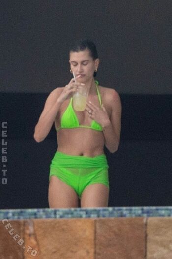 Full leaked Hailey bieber page private photo