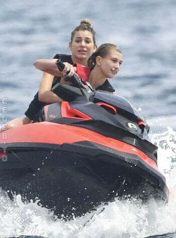 Full leaked Hailey bieber private photo