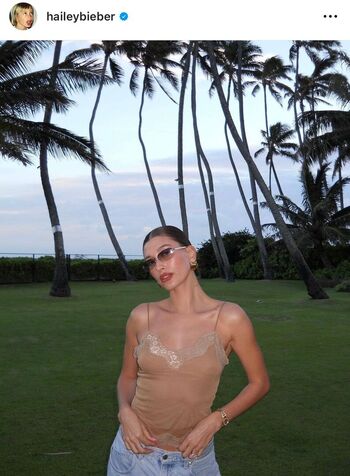 Hailey Bieber