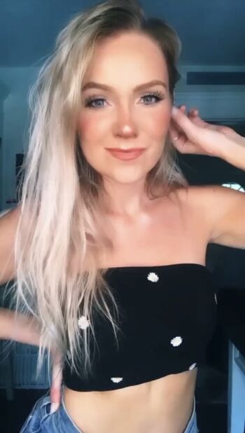 Full leaked Hailey malles page private photo