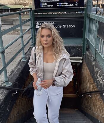 Full leaked Hailey malles page private photo