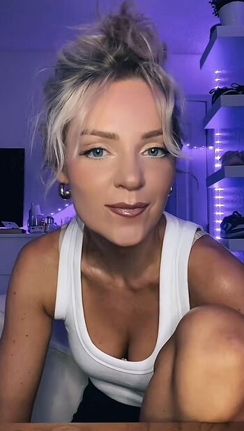 Full leaked Hailey malles page private photo