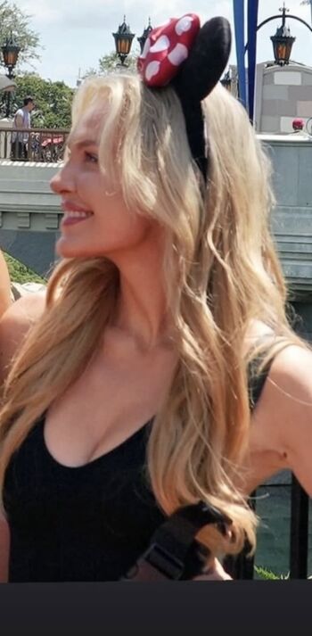 Full leaked Hailey malles private photo