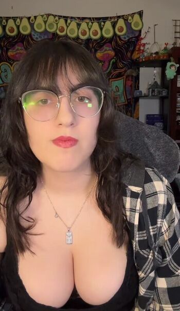 Full leaked Haileyavocad private photo