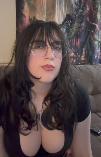 Full leaked Haileyavocad private photo