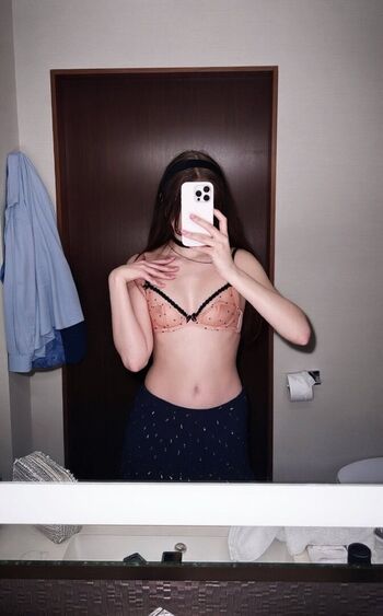 Full leaked Haileymadison private photo