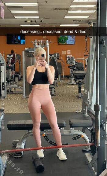 Full leaked Hailsbee  page private photo