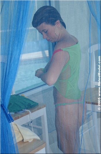 Full leaked Halee model page private photo