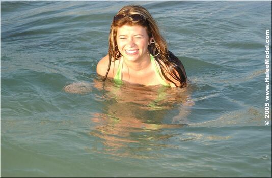 Full leaked Halee model page private photo