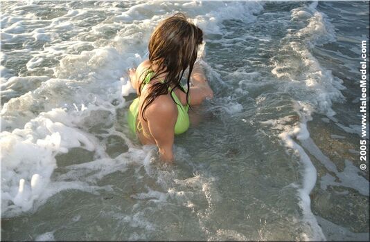 Full leaked Halee model page private photo