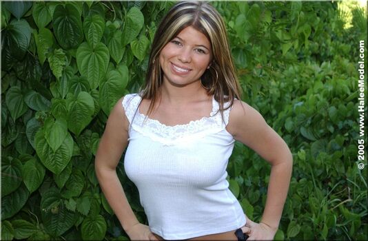 Full leaked Halee model page private photo