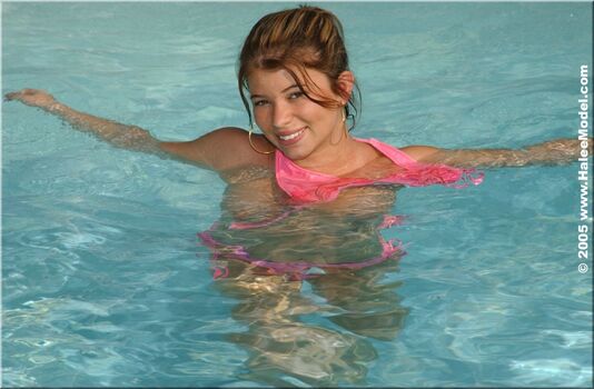 Full leaked Halee model page private photo