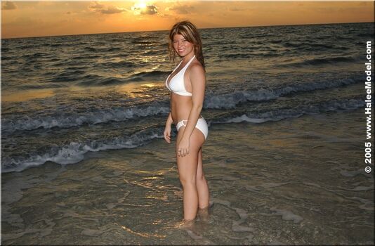 Full leaked Halee model page private photo