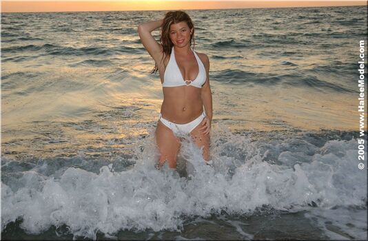 Full leaked Halee model page private photo