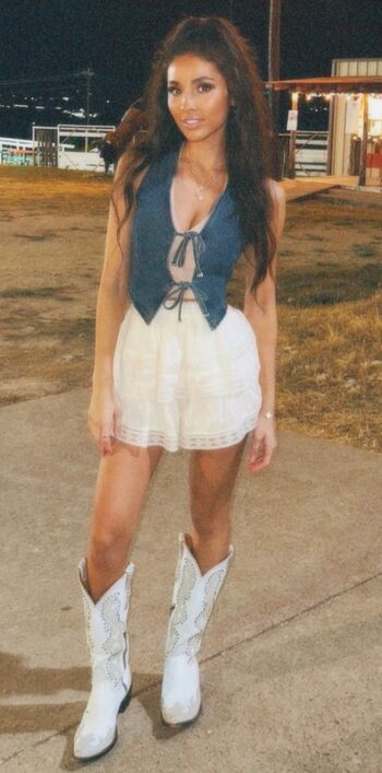 Full leaked Haley gosserand private photo